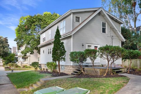 Photo of 1603 E Hampshire St, Milwaukee, WI 53211 (MLS # 1947359)
