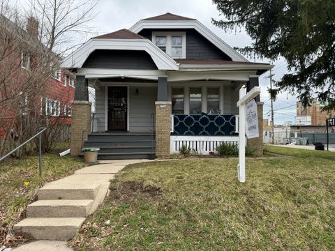 Photo of 2724 N 53rd St, Milwaukee, WI 53210 (MLS # 1957419)