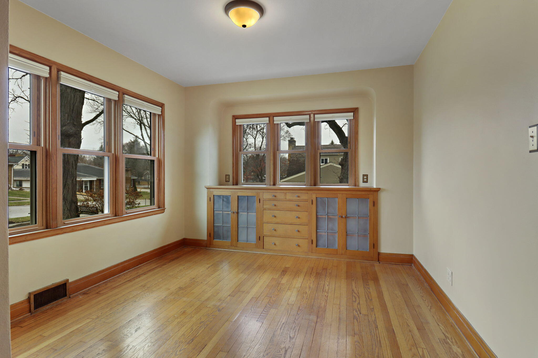 Pleasant Prairie, Wisconsin 53142, United States, 2 Bedrooms Bedrooms, ,2 BathroomsBathrooms,Residential,Active,228782