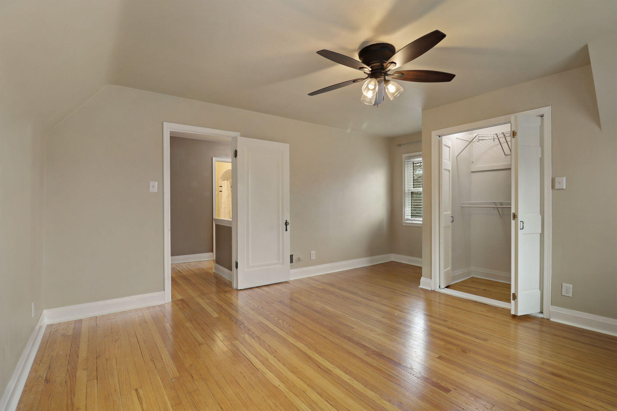 Pleasant Prairie, Wisconsin 53142, United States, 2 Bedrooms Bedrooms, ,2 BathroomsBathrooms,Residential,Active,228782