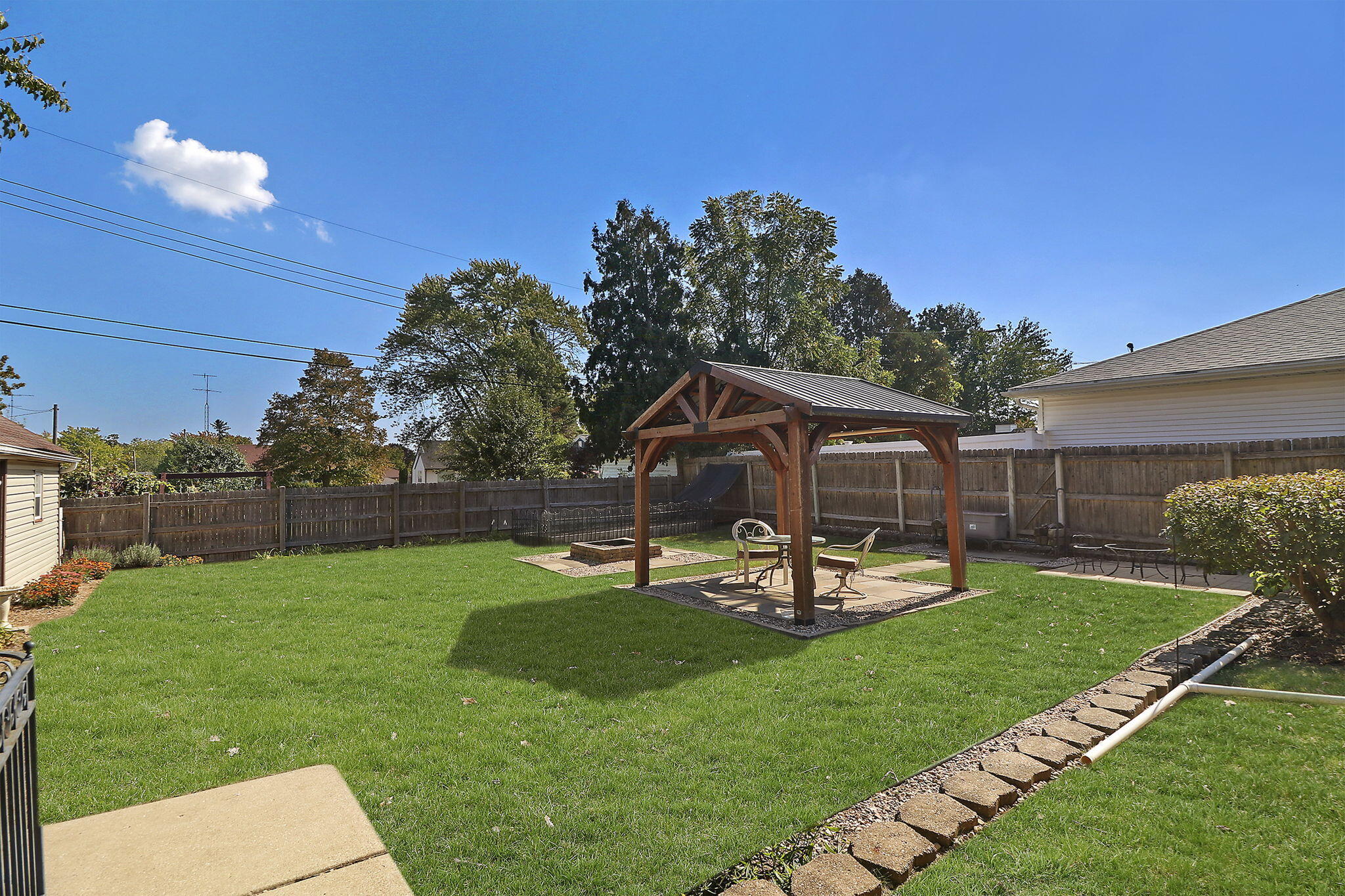 Pleasant Prairie, Wisconsin 53142, United States, 2 Bedrooms Bedrooms, ,2 BathroomsBathrooms,Residential,Active,228782