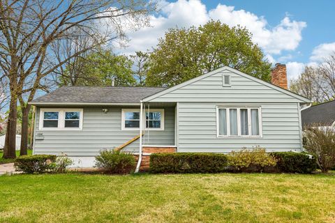 Photo of 1208 Barnes St, Delavan, WI 53115 (MLS # 1960353)
