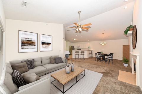 Photo of 10258 W Deerwood Ln, Franklin, WI 53132 (MLS # 1941055) Photo of 10258 W Deerwood Ln, Franklin, WI 53132 (MLS # 1941055)