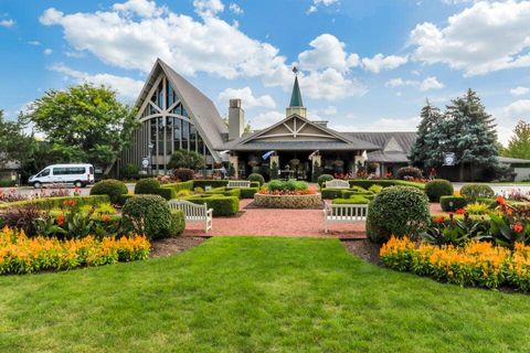 Photo of 269 Fontana Blvd, Fontana, WI 53125 (MLS # 1951001)