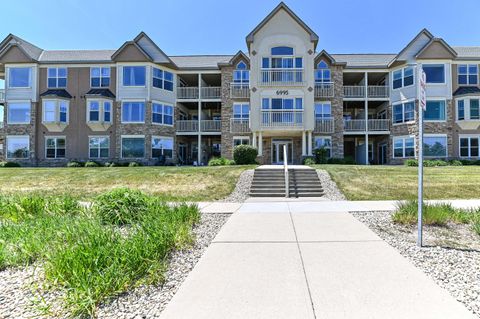 Photo of 6995 S Riverwood Blvd, Franklin, WI 53132 (MLS # 1964711)