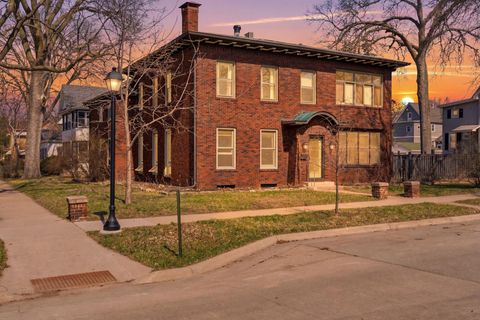 Photo of 1003 King St, La Crosse, WI 54601 (MLS # 1956186)