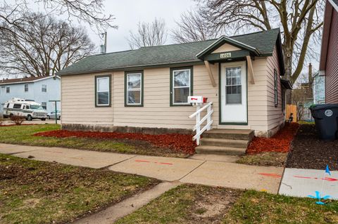Photo of 1406 6th St S, La Crosse, WI 54601 (MLS # 1944584)