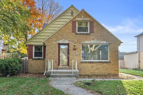 Photo of 2956 N 77th St, Milwaukee, WI 53222 (MLS # 1939699)