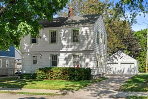 Photo of 2132 S 80th St, Milwaukee, WI 53219 (MLS # 1964699)