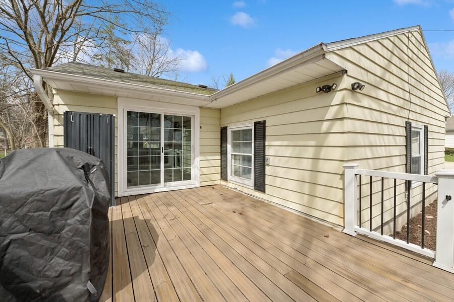 Williams Bay, Wisconsin 53191, United States, 2 Bedrooms Bedrooms, ,1 BathroomBathrooms,Residential,Pending,110633