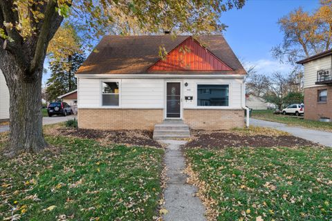 Photo of 440 Gascoigne Dr, Waukesha, WI 53188 (MLS # 1943076)
