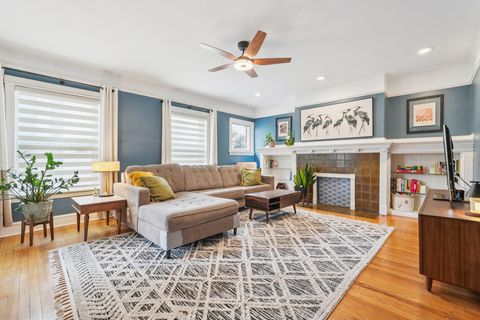 Photo of 1704 E Kane St, Milwaukee, WI 53202 (MLS # 1952649)