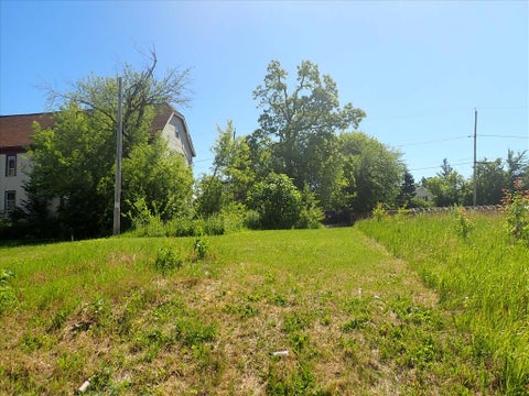 Photo of 1944 N 30th St, Milwaukee, WI 53208 (MLS # 1983441)