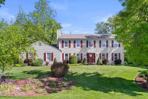 Photo of 19740 Timberline Dr, Brookfield, WI 53045 (MLS # 1919471)