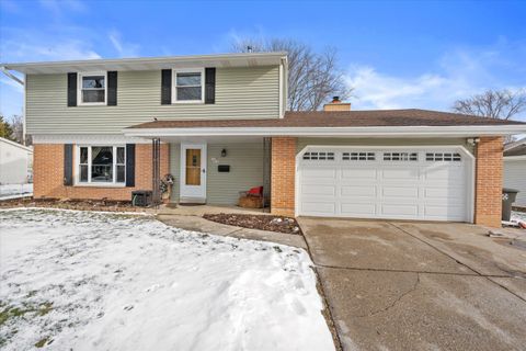 Photo of W177N9140 St Francis Dr, Menomonee Falls, WI 53051 (MLS # 1946612)