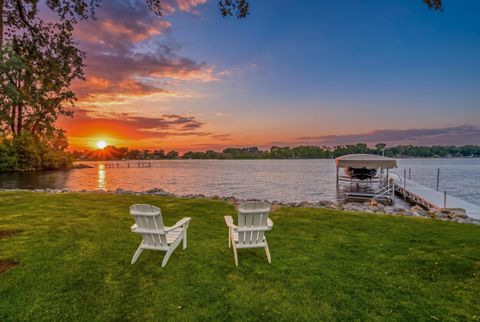 Photo of 6121 Black Wolf Point Rd, Black Wolf, WI 54902 (MLS # 1968390)