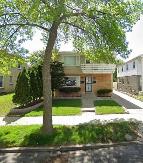 Photo of 2776 N Carlton Pl, Milwaukee, WI 53210 (MLS # 1965778)