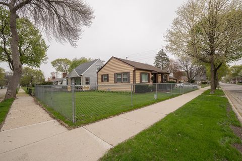 Photo of 4222 W Hope Ave, Milwaukee, WI 53216 (MLS # 1968097)