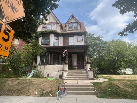 Photo of 2632 N 2nd St, Milwaukee, WI 53212 (MLS # 1979534)