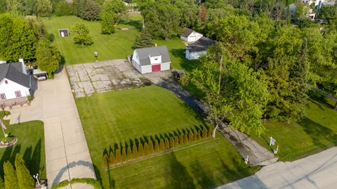 Photo of 8646 S 35th St, Franklin, WI 53132 (MLS # 1919131)