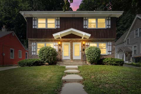 Photo of 6639 Hillside Ln, Wauwatosa, WI 53213 (MLS # 1972104)