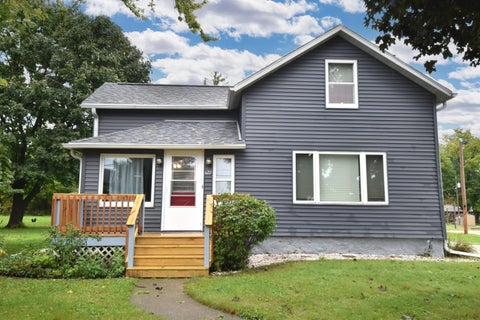 Photo of 622 Main St, Brownsville, WI 53006 (MLS # 1982975)