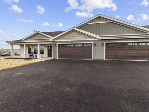 Photo of 1601 Wildlife Dr, Kewaskum, WI 53040 (MLS # 1946447)