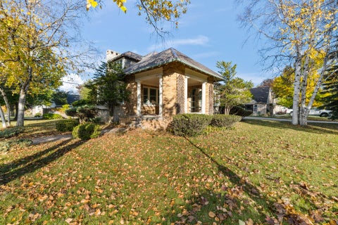 Photo of 304 W Jackson St, Port Washington, WI 53074 (MLS # 1985755)