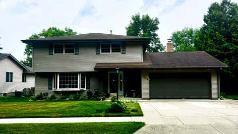 Photo of 1255 Castle Dr, Sheboygan, WI 53081 (MLS # 1974272)