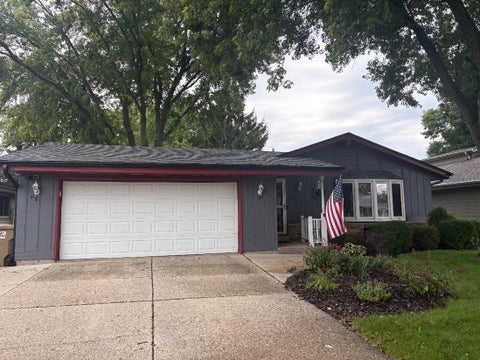 Photo of 5721 67th St, Kenosha, WI 53142 (MLS # 1979213)