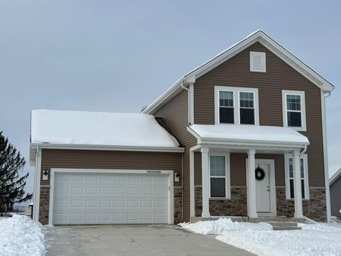 Photo of N161W21960 Daisy Dr, Jackson, WI 53037 (MLS # 1944972)