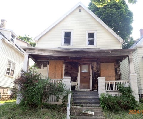 Photo of 2922 N 17th St, Milwaukee, WI 53206 (MLS # 1970860)