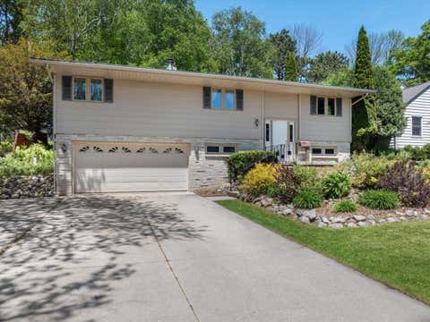 Photo of 306 Fenway Ter, Manitowoc, WI 54220 (MLS # 1967458)