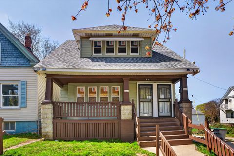 Photo of 3227 N 15th St, Milwaukee, WI 53206 (MLS # 1959951)