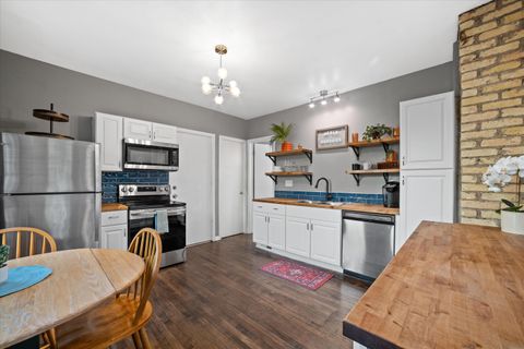 Photo of 1821 E Oklahoma Ave, Milwaukee, WI 53207 (MLS # 1951115)