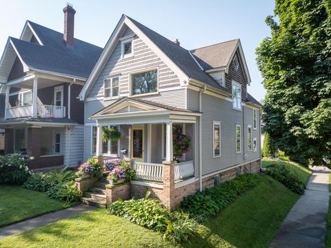 Photo of 3043 S Superior St, Milwaukee, WI 53207 (MLS # 1931354)