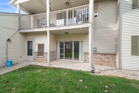 Photo of 916 Roseland Dr, Kewaskum, WI 53040 (MLS # 1940537) Photo of 916 Roseland Dr, Kewaskum, WI 53040 (MLS # 1940537)