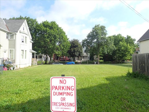 Photo of 3313 W St. Paul Ave, Milwaukee, WI 53208 (MLS # 1983400)