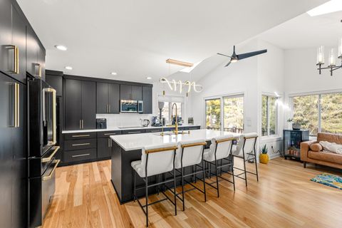 Photo of 11720 Austin Ave, Mequon, WI 53092 (MLS # 1952675)