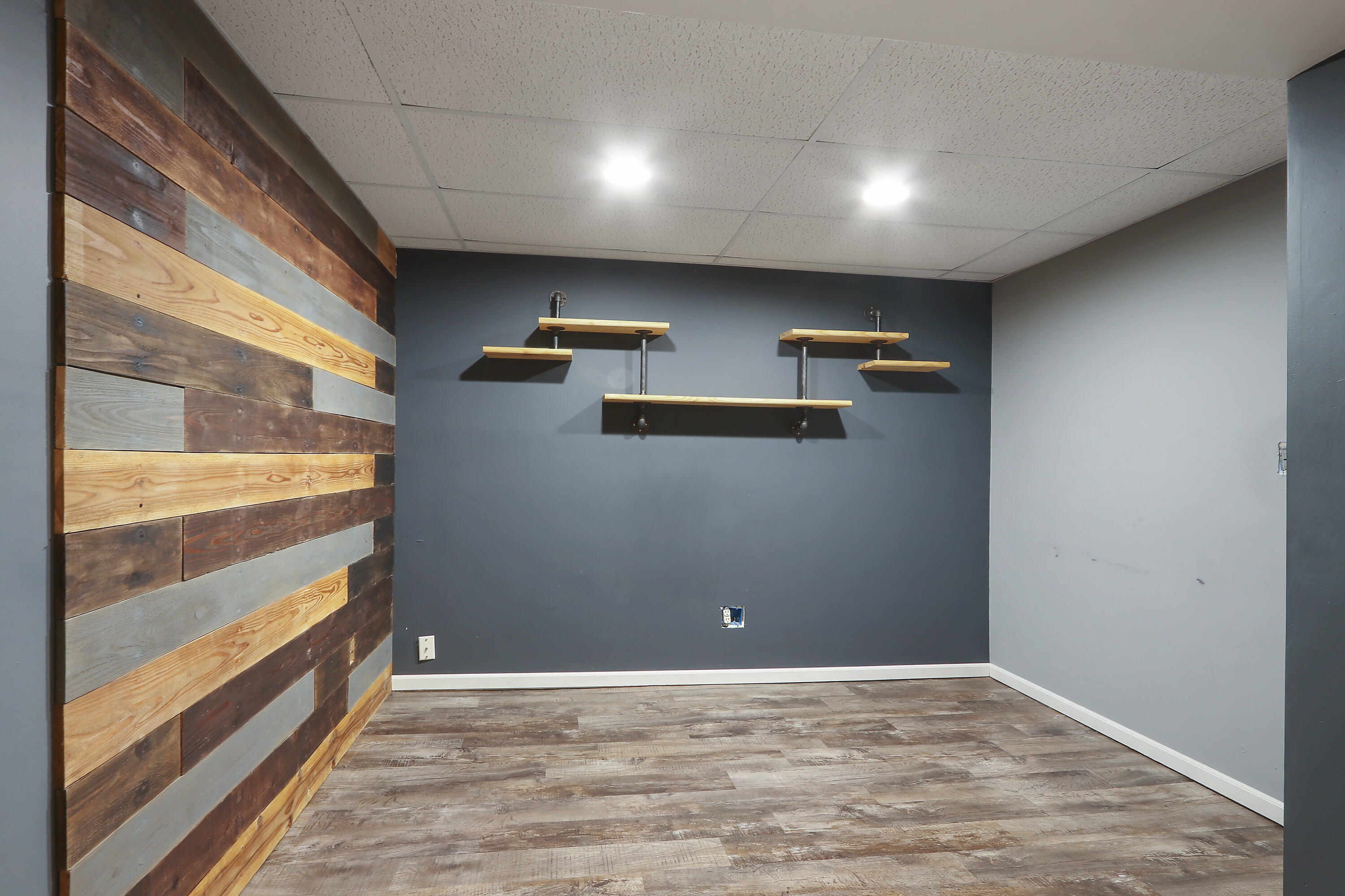 Pleasant Prairie, Wisconsin 53158, United States, 3 Bedrooms Bedrooms, ,2 BathroomsBathrooms,Residential,Pending,99272