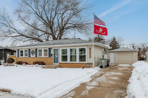 Photo of 10822 W Jeffrey Ln, Milwaukee, WI 53225 (MLS # 1949784)