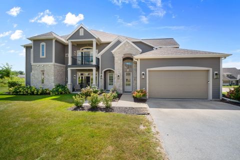 Photo of 2853 Fox Lake Cir, Waukesha, WI 53189 (MLS # 1946649)