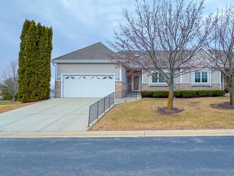 Photo of 2396 Caribou Ln, Grafton, WI 53024 (MLS # 1951705)