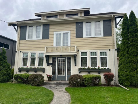 Photo of 57 W Washington St, Chilton, WI 53014 (MLS # 1985899)