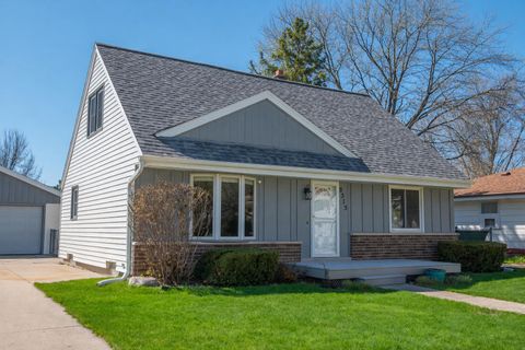 Photo of 8313 N 105th St, Milwaukee, WI 53224 (MLS # 1959138)