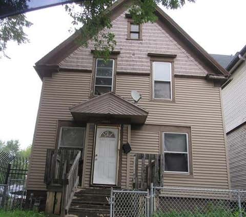 Photo of 2506 W Fond Du Lac Ave, Milwaukee, WI 53206 (MLS # 1976328)