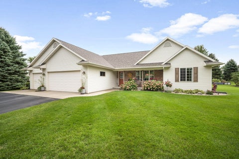 Photo of W3836 SOMERSET Ct, Taycheedah, WI 54937 (MLS # 1980919)