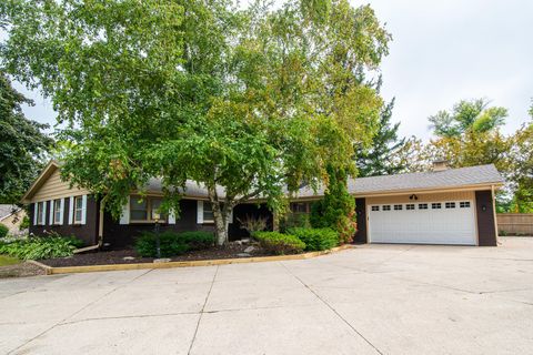 Photo of 7412 N Boyd Way, Milwaukee, WI 53217 (MLS # 1939307)