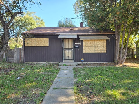 Photo of 5508 N 60th St, Milwaukee, WI 53218 (MLS # 1985810)