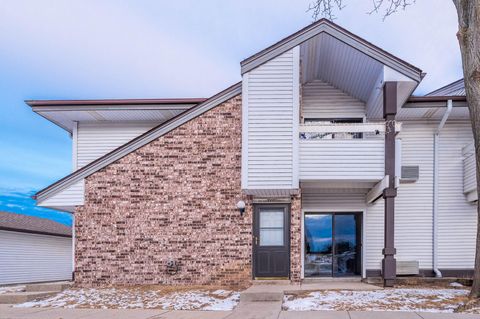 Photo of 8491 N 107th St, Milwaukee, WI 53224 (MLS # 1949702)